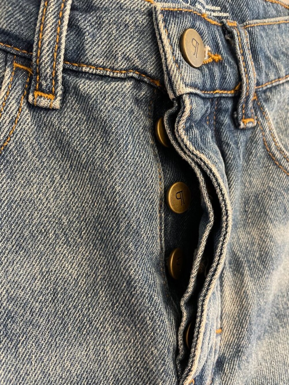 Pilcro jean shorts, size 28, NWT - Picture 6 of 10